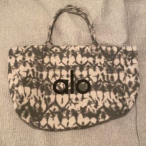 NWOT ALO YOGA TOTE BAG